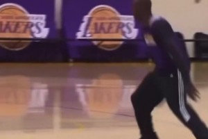 科比是怎么練運(yùn)球的？真是細(xì)節(jié)滿(mǎn)滿(mǎn)